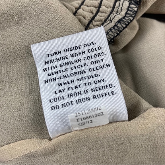 Robert Rodriguez for target ruffle button up sleeveless blouse - Picture 9 of 9